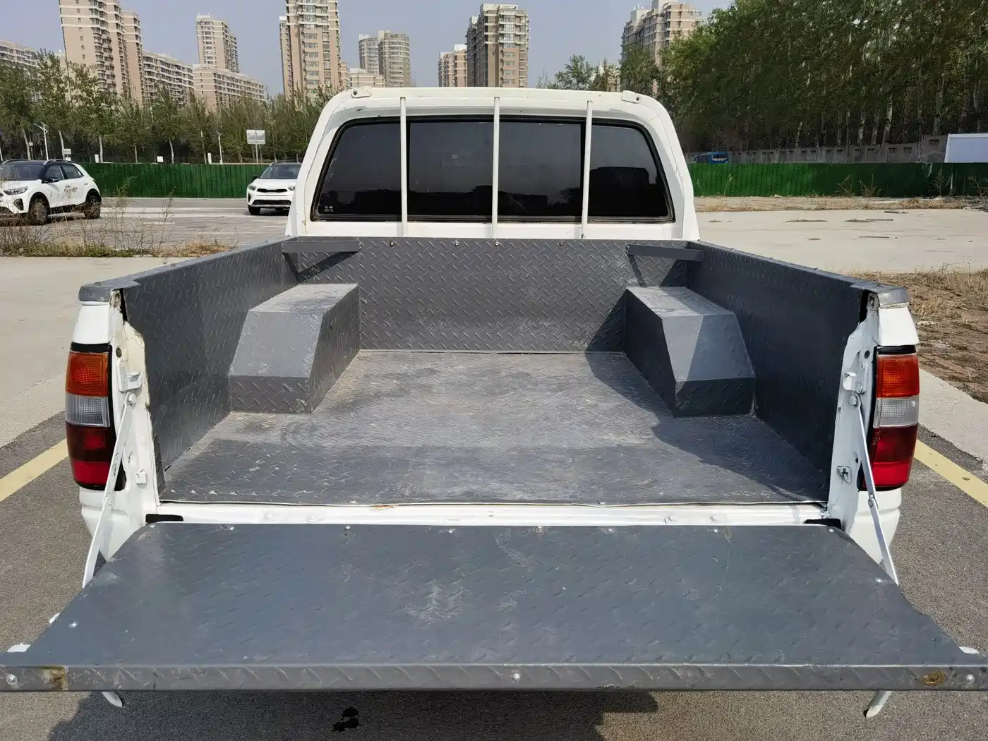 Isuzu Pickup 2017 2015 2.5L 4WD 4ZE3-MPI