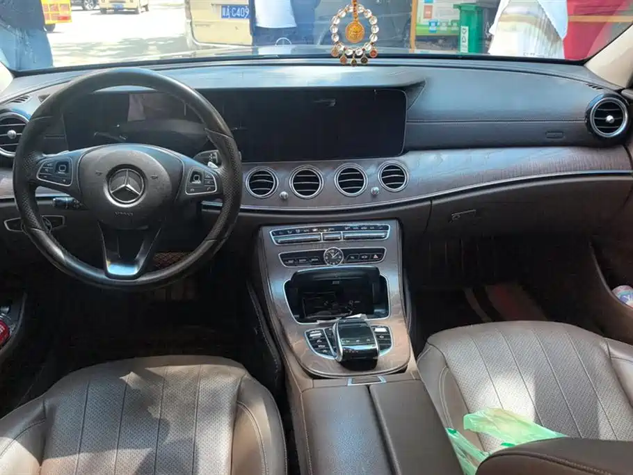 Mercedes-Benz E-Class 2018 Facelift E 200 L фото 12