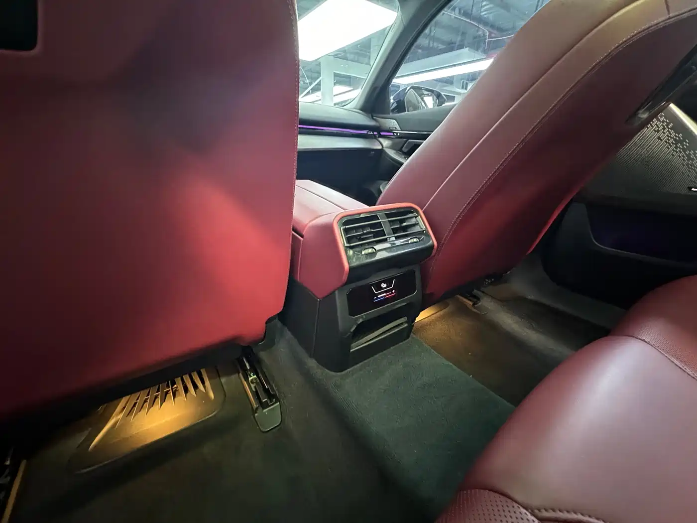 BMW 5 Series 2025 525Li Luxury Package фото 9