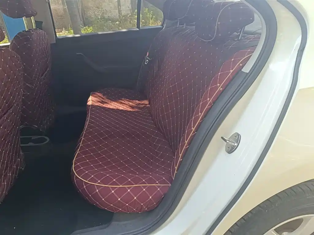Volkswagen Santana 2016 1.6L Manual Trend Edition фото 17