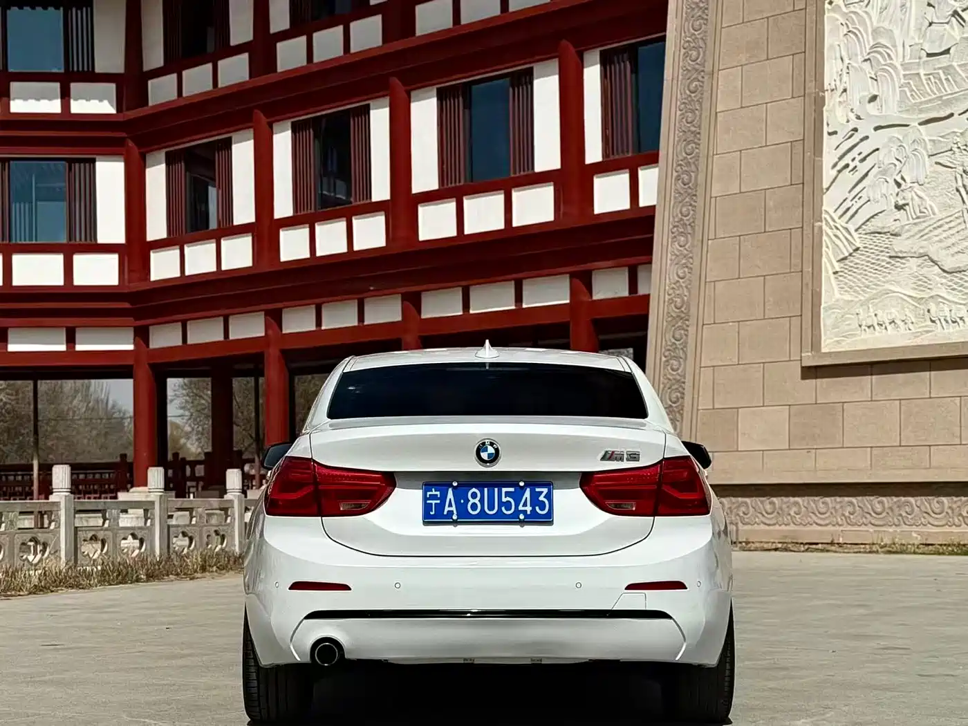 BMW 1 Series 2018 118i Sport Edition фото 8