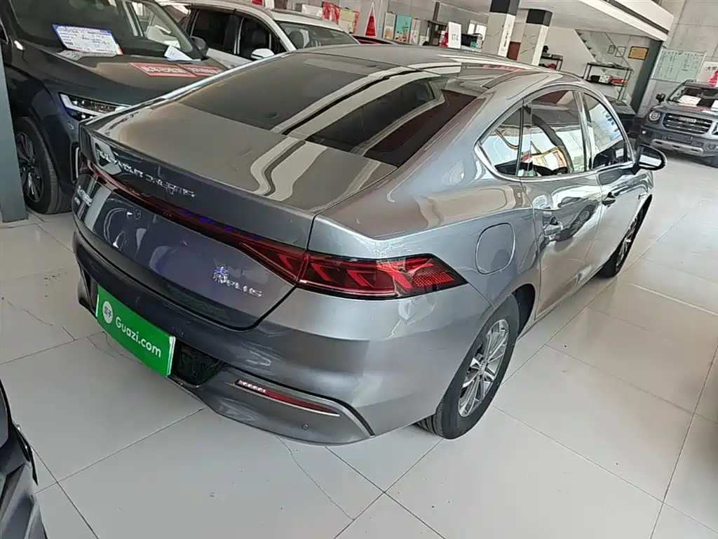 BYD Qin PLUS 2021 DM-i 55KM Premium фото 7