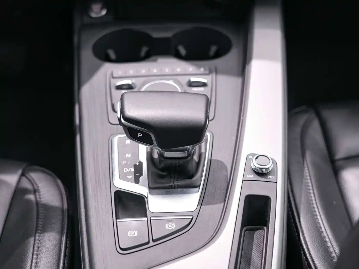 Audi A4L 2018 30th Anniversary 40 TFSI Progressive фото 17