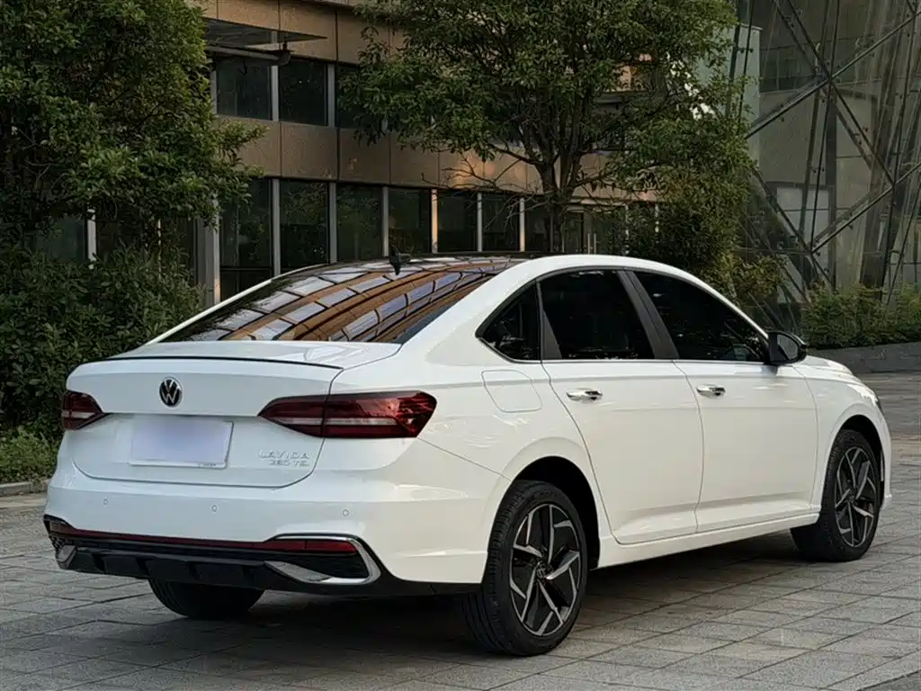 Volkswagen Lavida 2023 280TSI DSG Starlight Comfort Edition фото 12