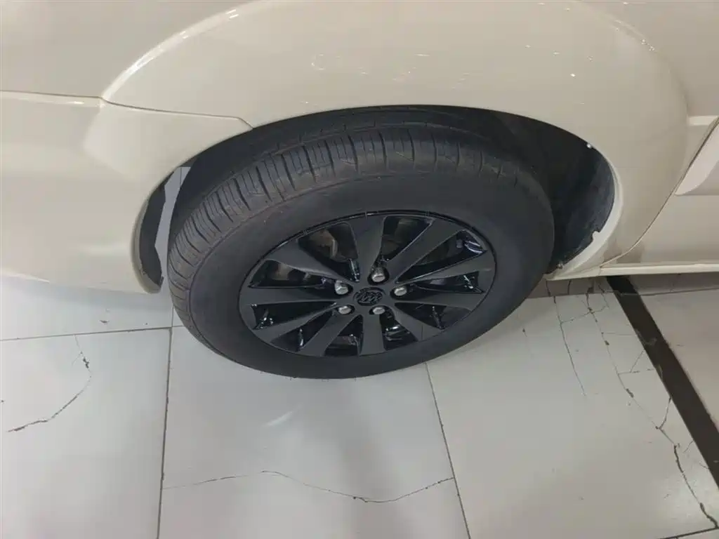 Buick GL8 2014 2.4L Classic Edition фото 23