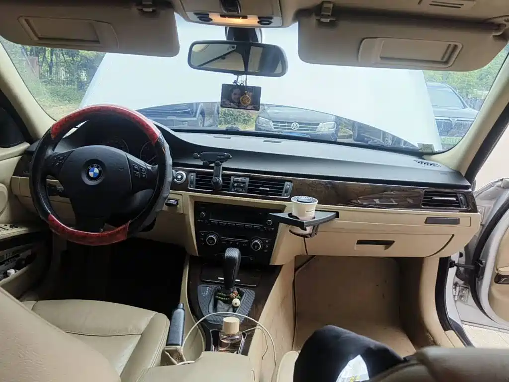 Photo 12 - BMW 3 Series