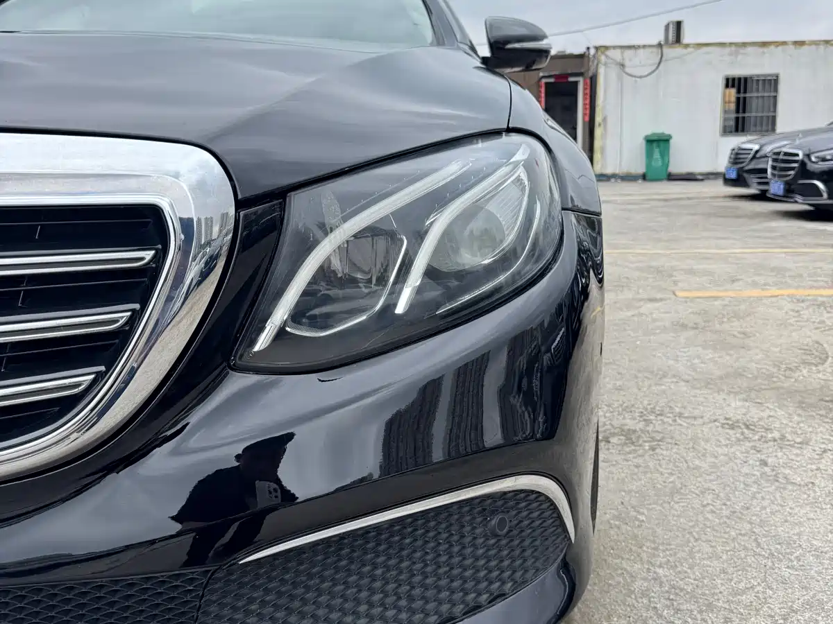 Mercedes-Benz E-Class 2018 E 300 L Luxury фото 10