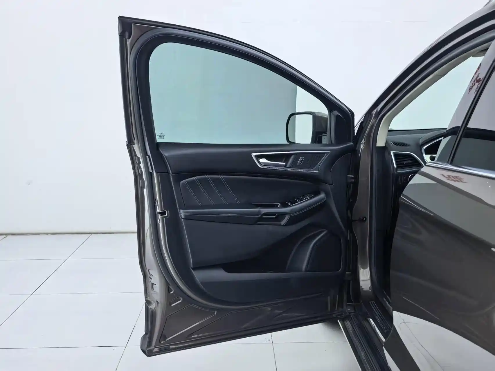 Фото 23 - Ford Edge
