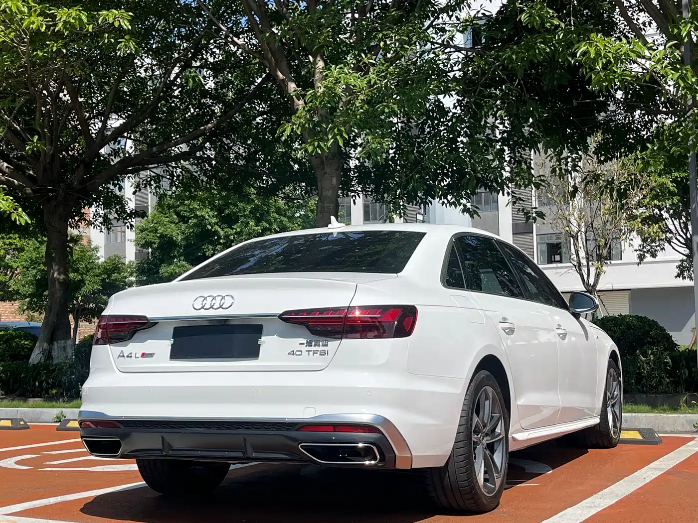 Audi A4L 2022 40 TFSI Luxury Dynamic фото 9