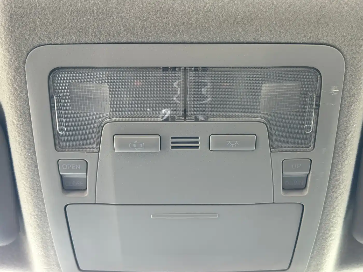Toyota Levin 2017 Facelift 185T CVT Elite (China V) фото 35