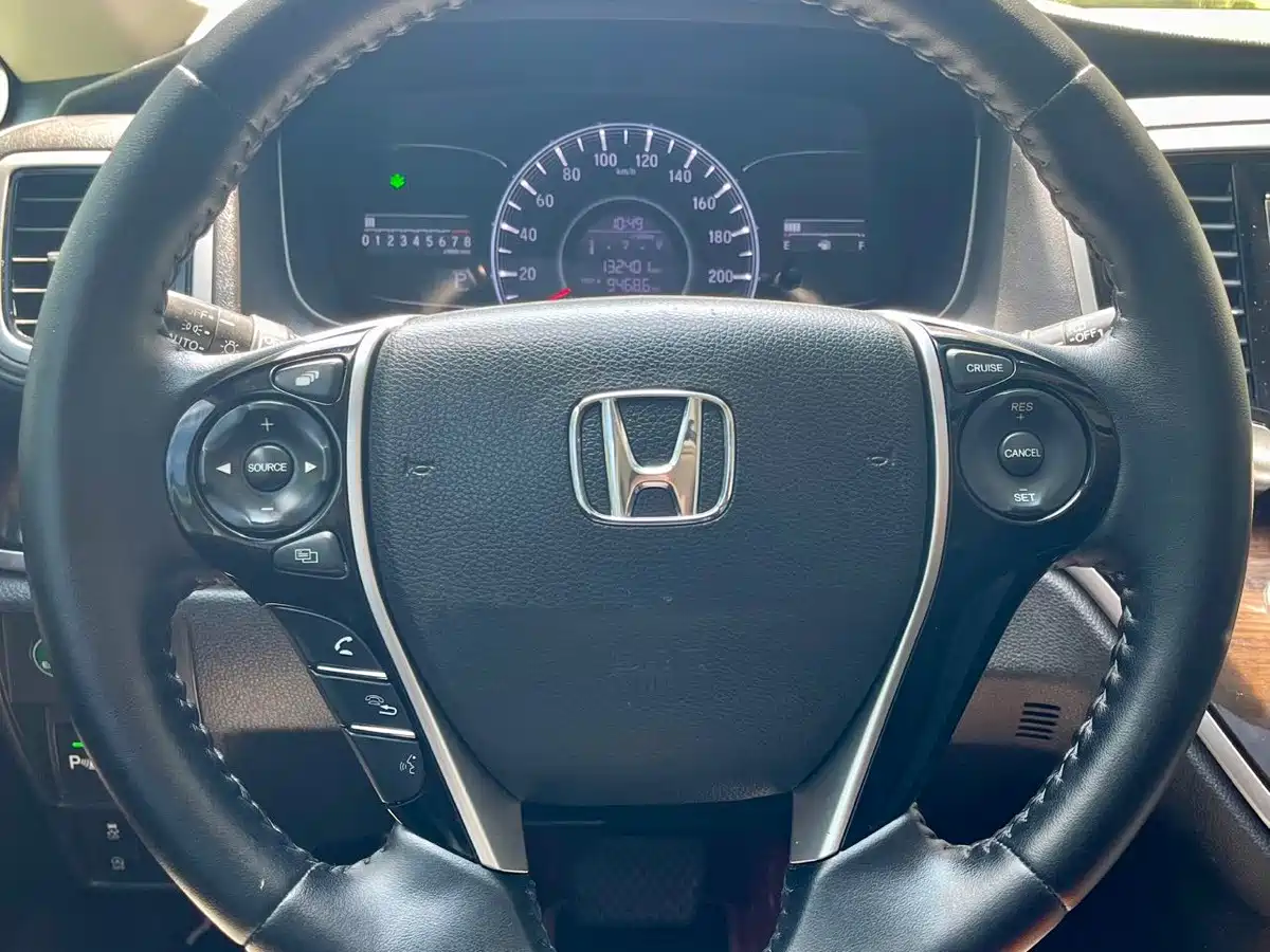 Фото 15 - Honda Odyssey