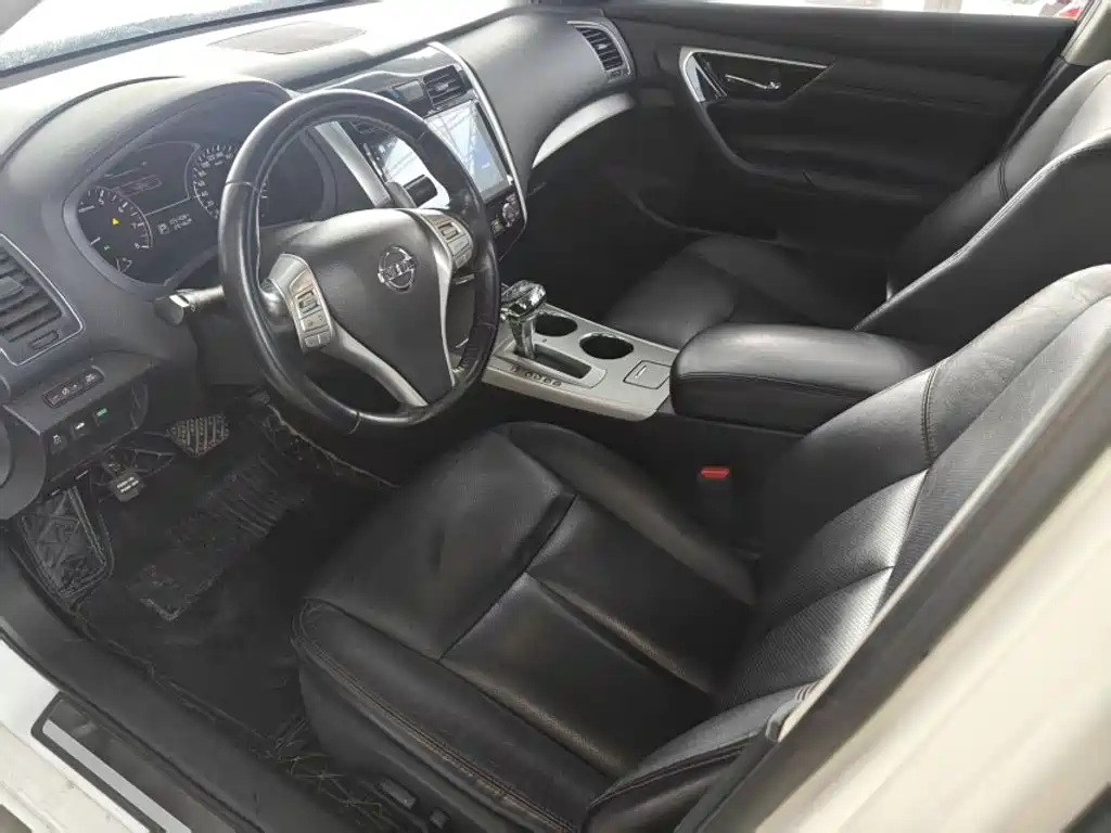 Фото 15 - Nissan Teana