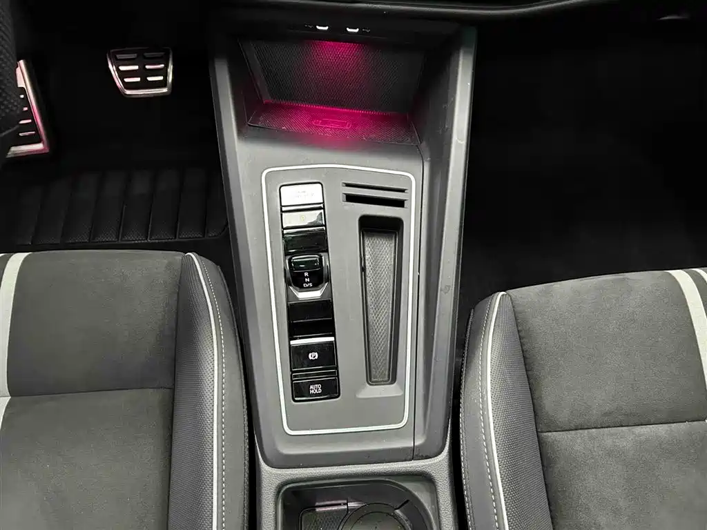 Volkswagen Golf 2021 280TSI DSG R-Line фото 5