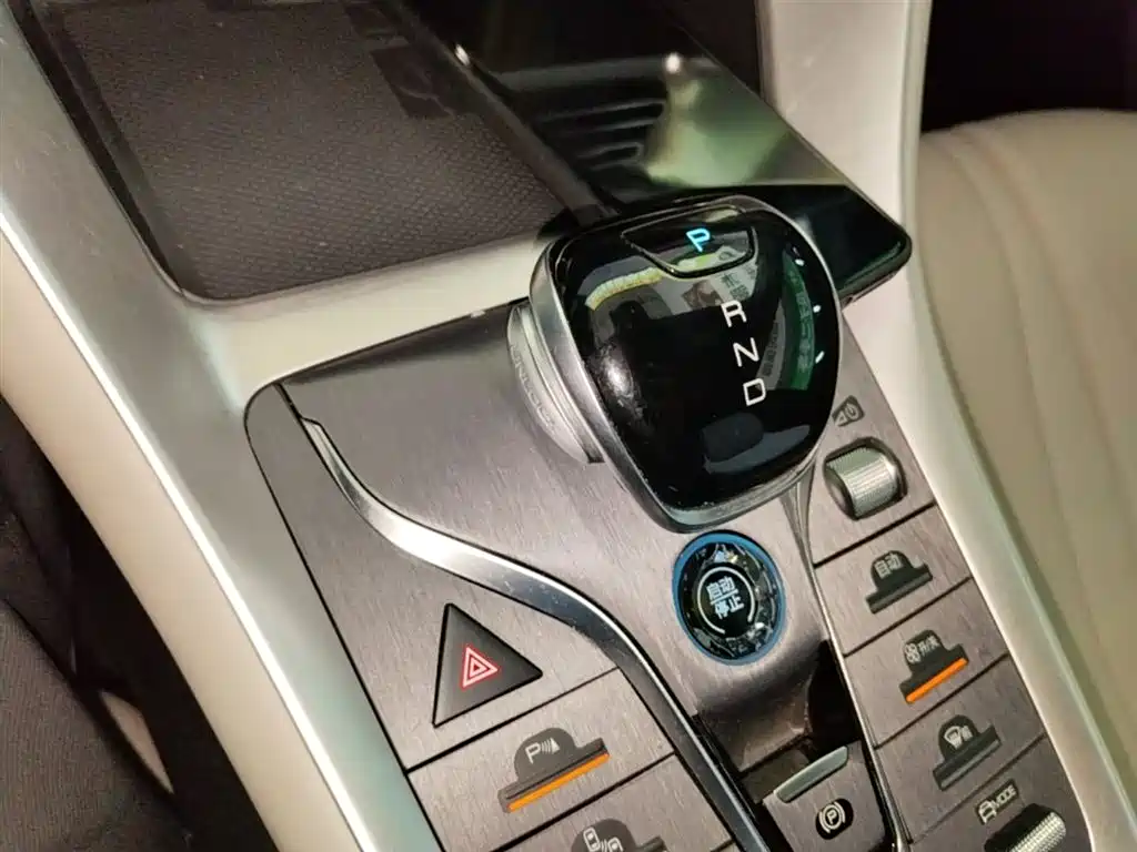 BYD Song Pro New Energy 2023 Champion Edition DM-i 110KM Excellence фото 14
