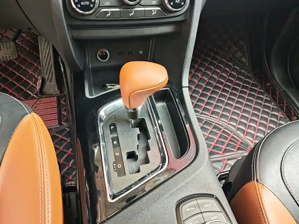 Soueast DX7 2018 2018 1.5T Auto Glory Edition