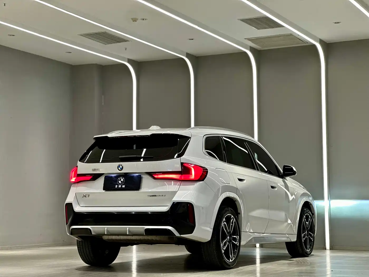 BMW X1 2024 sDrive25Li M Sport Package фото 8