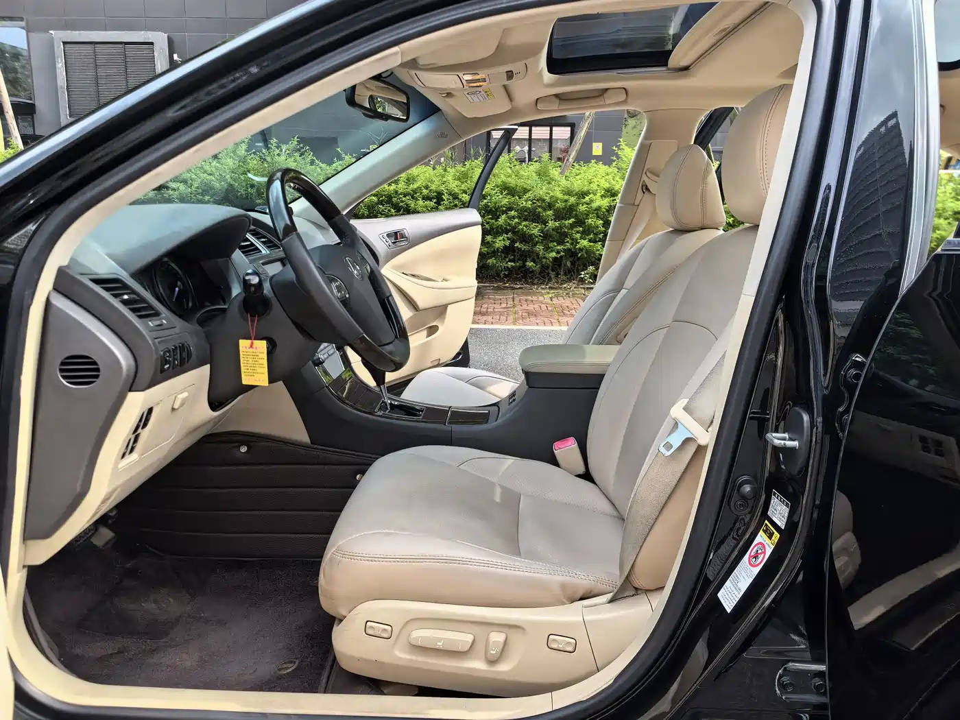 Фото 26 - Lexus ES