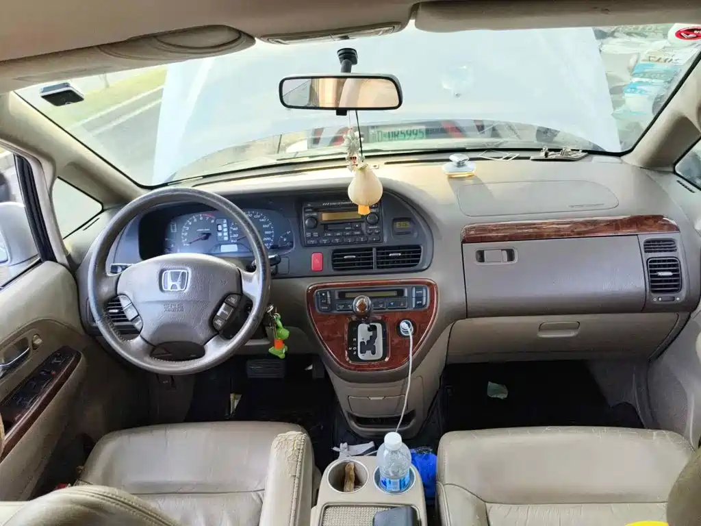 Фото 11 - Honda Odyssey