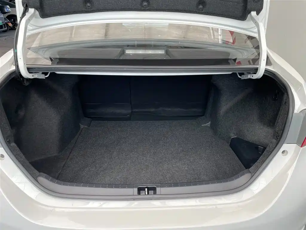 Toyota Corolla 2017 Facelift 1.2T S-CVT GL-i фото 14