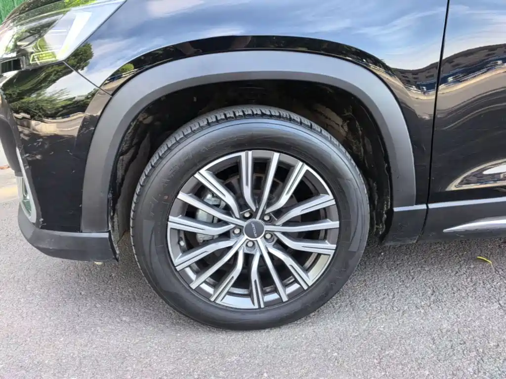 Jetour X90 PLUS 2024 2024 1.6TD DCT Big Family Happy Edition 7-seater