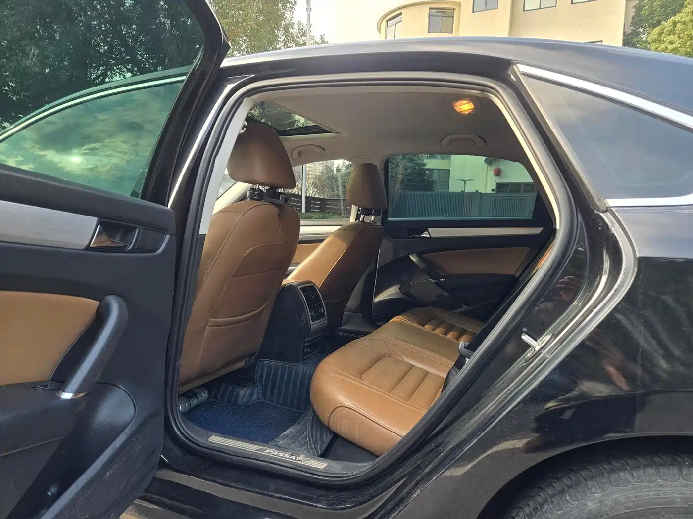 Volkswagen Passat 2015 1.8TSI DSG Prestige Edition фото 6