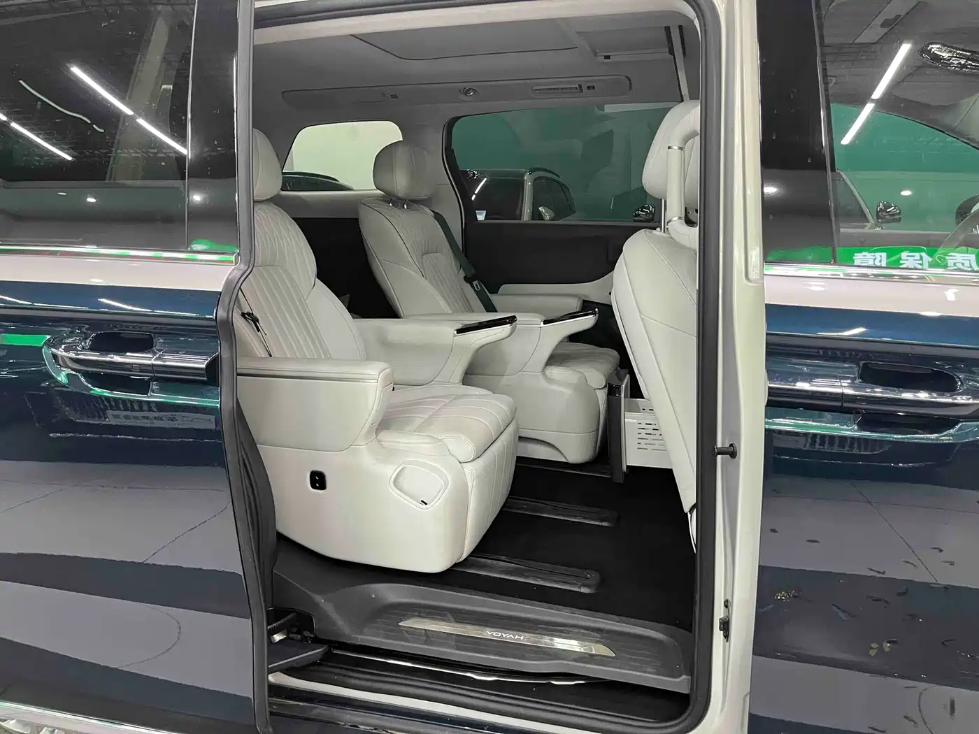 Voyah Auto Voyah Dreamer 2025 EV AWD Flagship Qiankun Edition фото 11