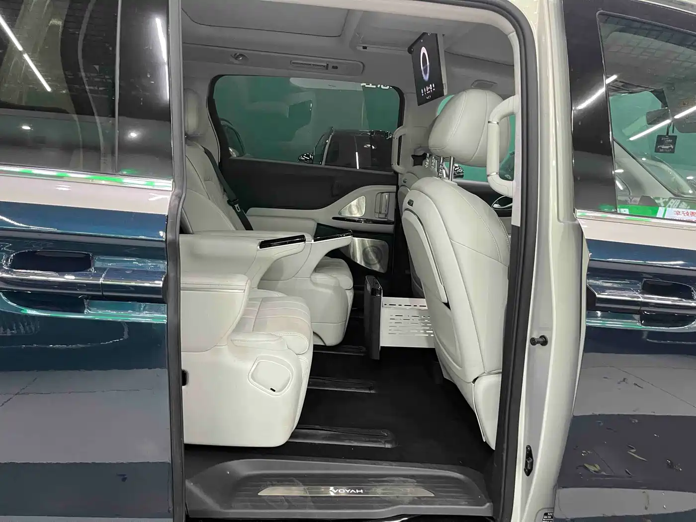Voyah Auto Voyah Dreamer 2025 EV AWD Flagship Qiankun Edition фото 12