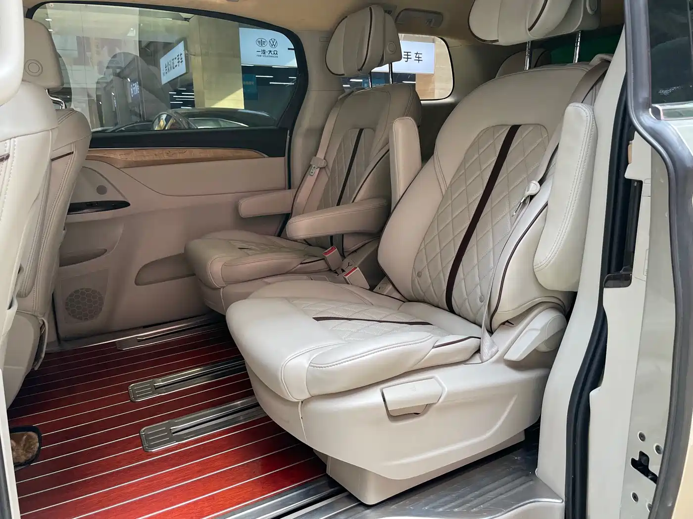 Buick GL8 2018 ES 28T Comfort Type China VI фото 12