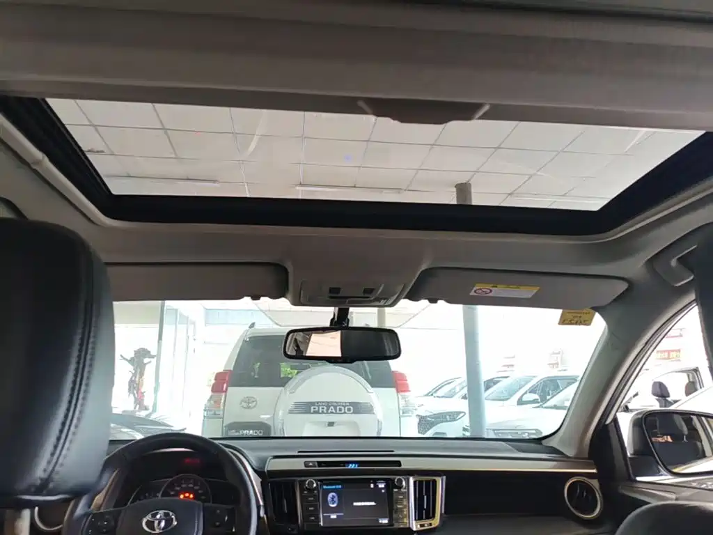 Toyota RAV4 Rongfang 2015 2.5L Automatic 4WD Elite Edition фото 18