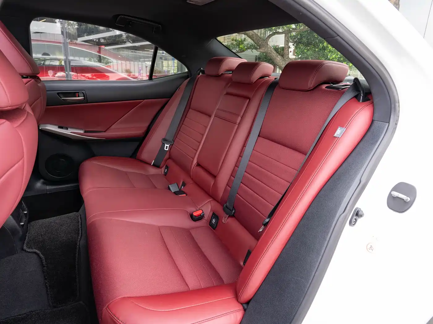 Lexus IS 2017 300 F SPORT фото 12