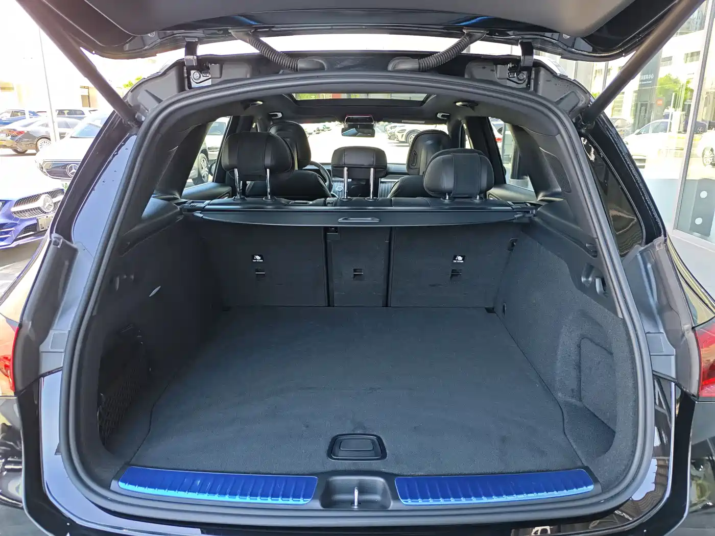 Mercedes-Benz GLC 2024 GLC 300 L 4MATIC Luxury 5-seater фото 9