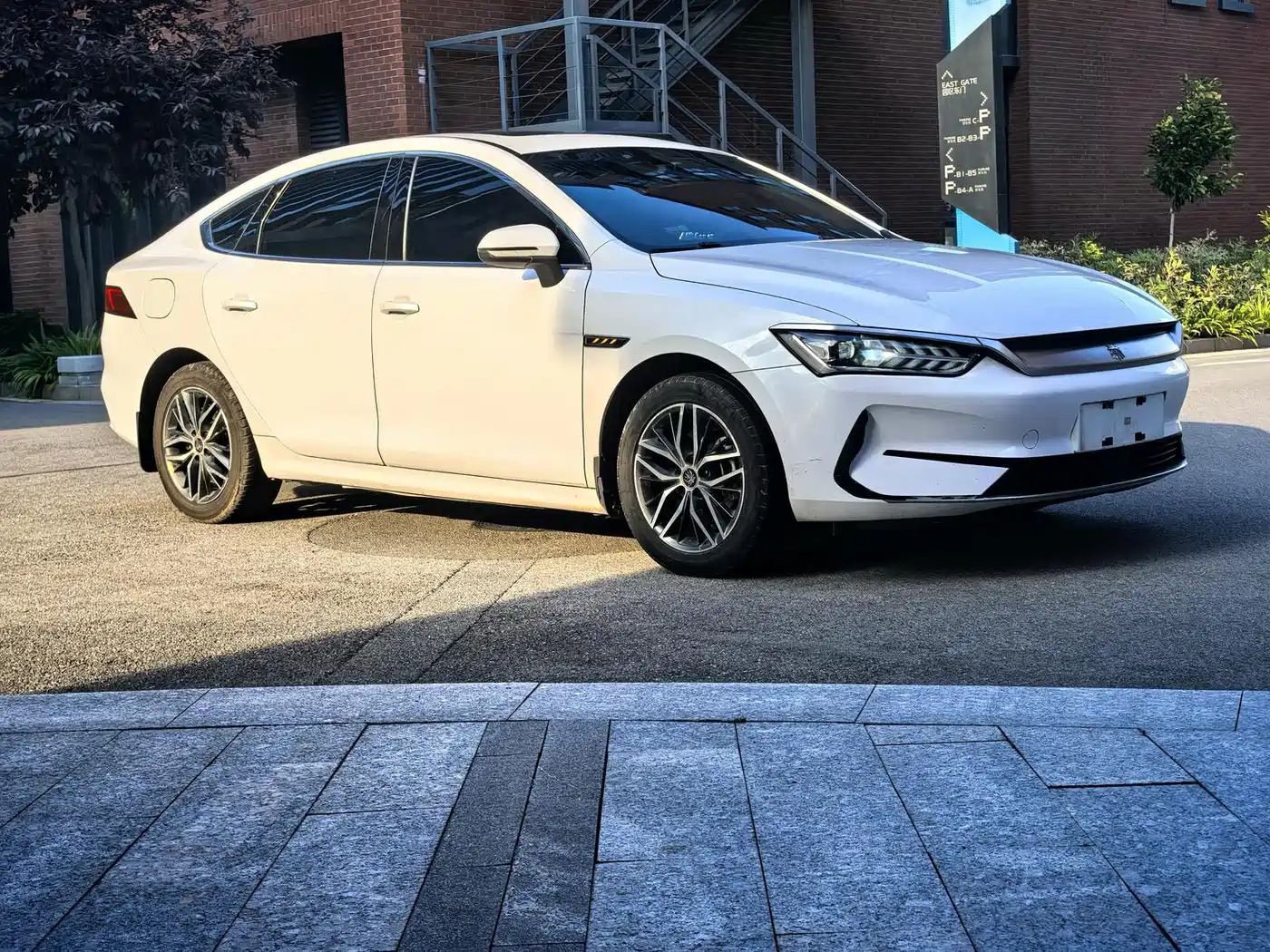 Фото 3 - BYD Qin PLUS