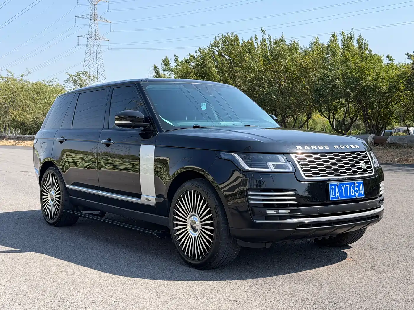 Land Rover Range Rover 2017 2017 3.0 SC V6 Vogue LWB (Long Wheelbase)