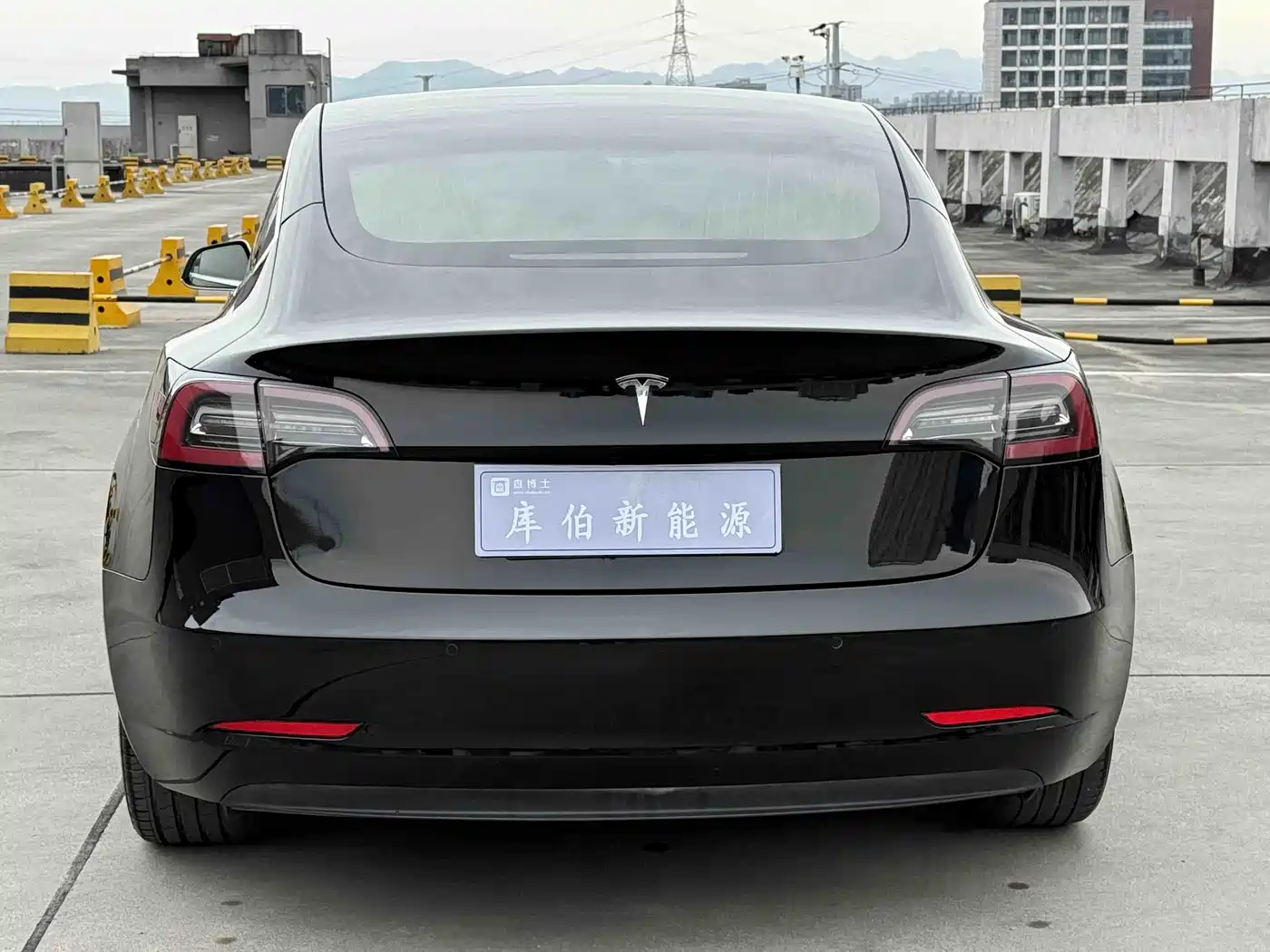 TESLA MODEL 3 (IMPORTED)
