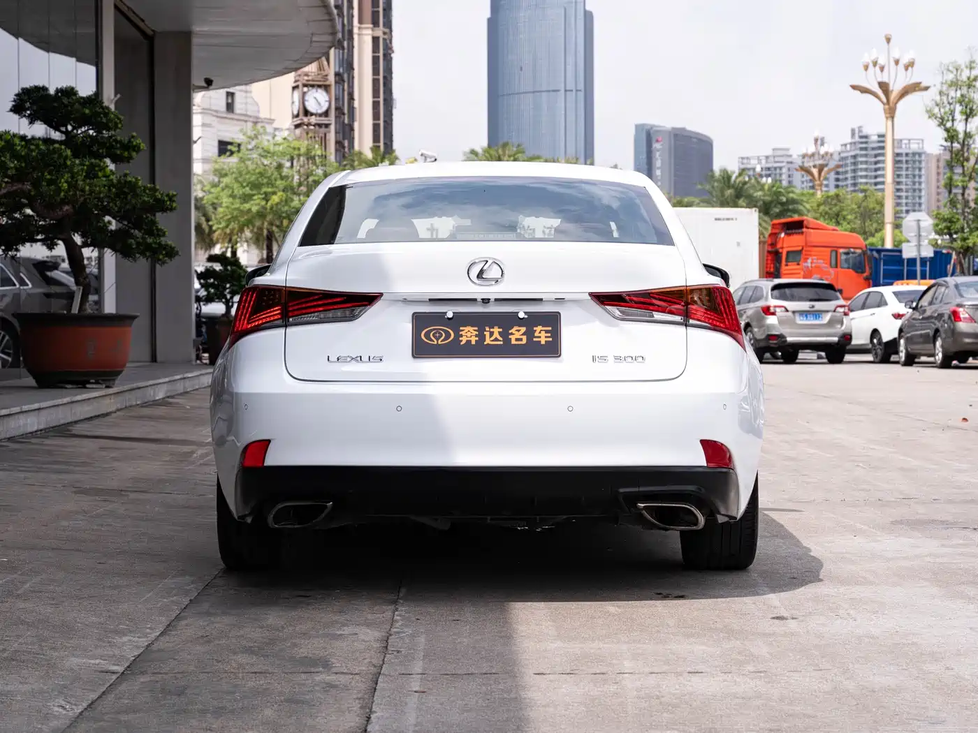 Lexus IS 2017 300 F SPORT фото 5