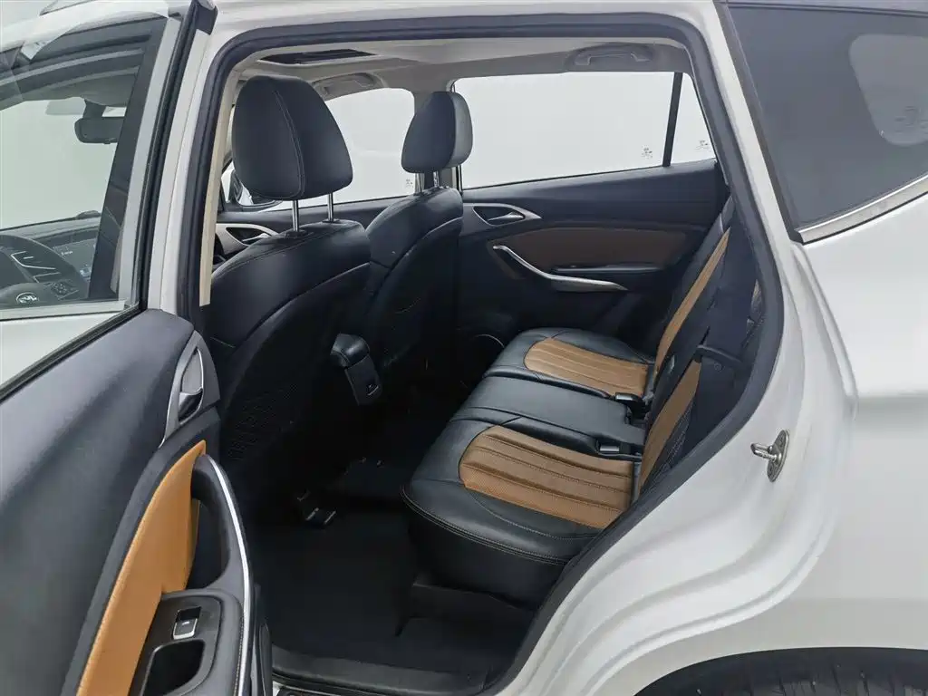BYD Song 2016 1.5TI Manual Luxury фото 15