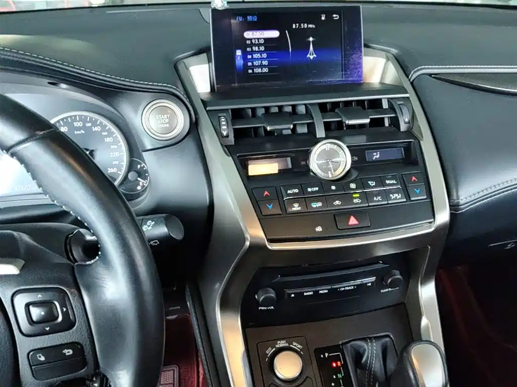Lexus NX 2015 200 FWD Premium фото 13