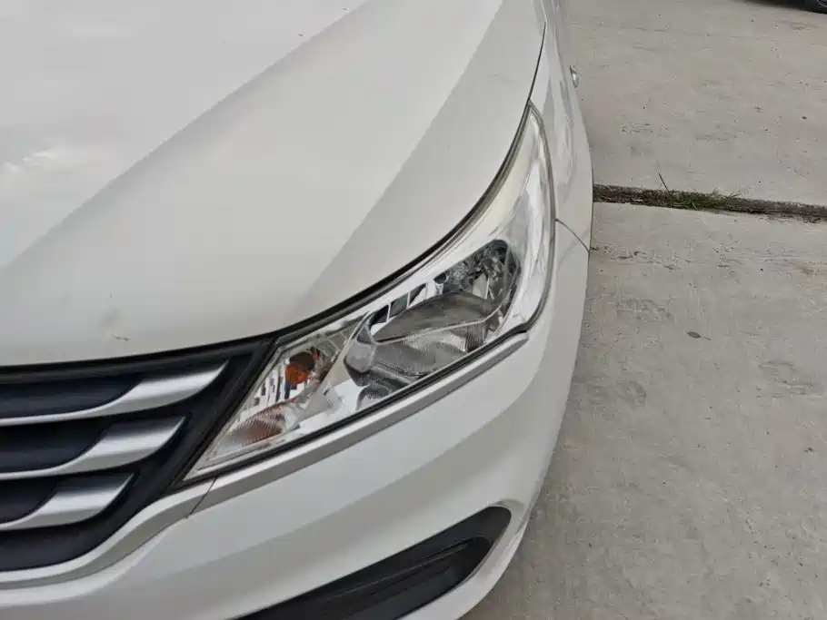 Baojun 310 2016 2016 1.2L Manual Value Edition