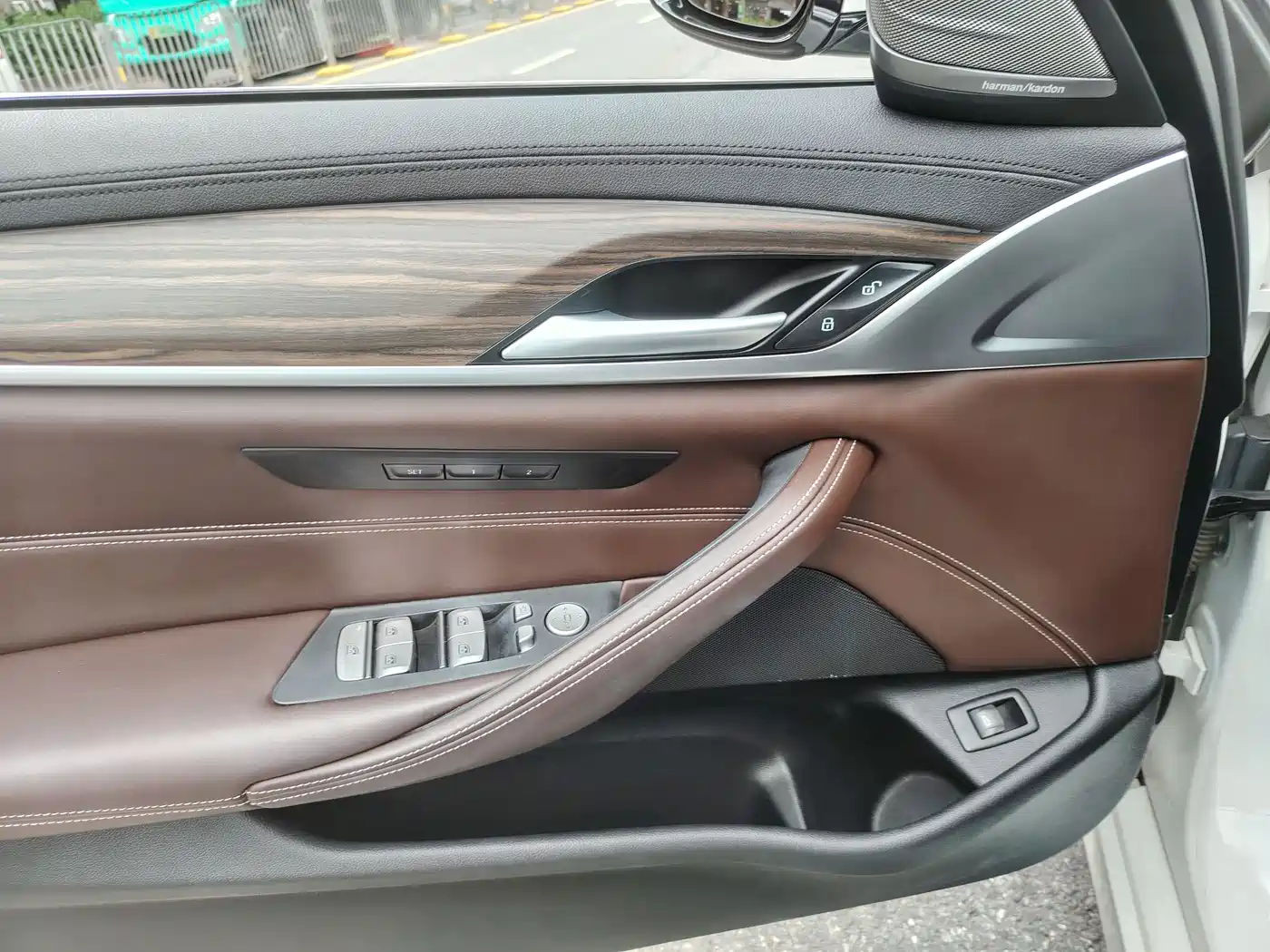 BMW 5 Series 2019 530Li Leading Luxury Package фото 15