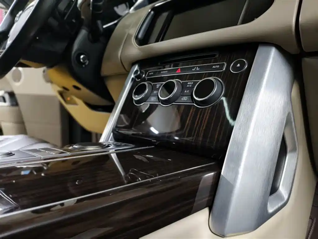 Land Rover Range Rover 2017 3.0 SC V6 Vogue фото 9