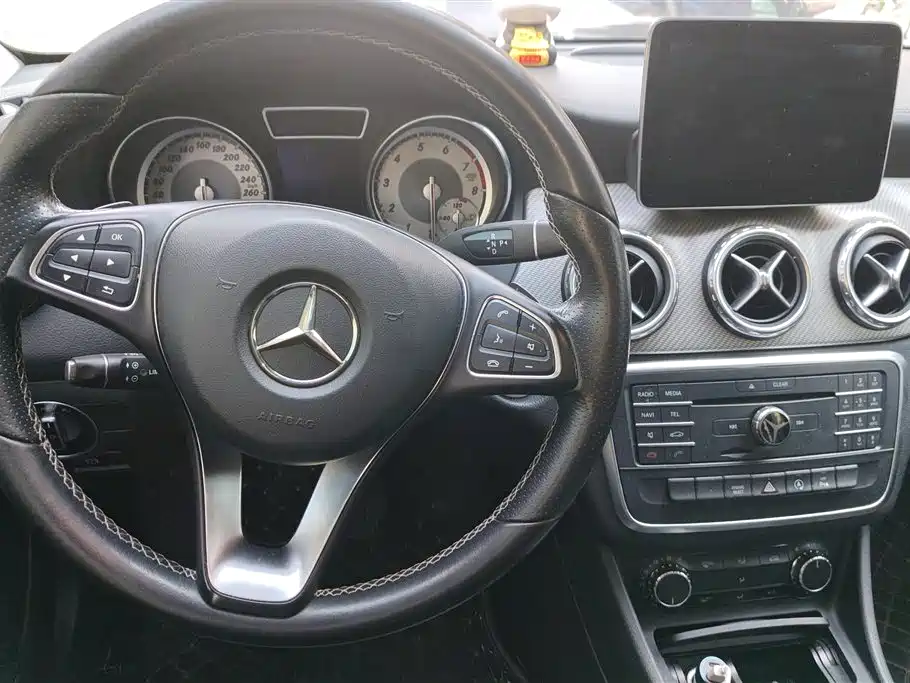 Mercedes-Benz GLA 2016 GLA 200 Fashion фото 16