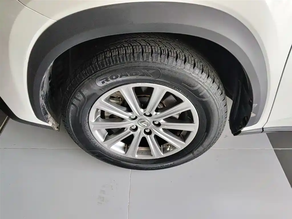 Lexus NX 2015 200 FWD Premium фото 23