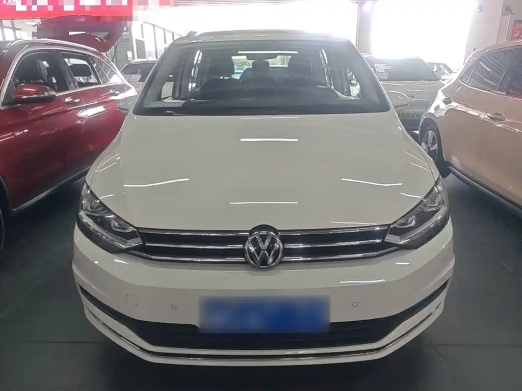 Фото 3 - Volkswagen Touran