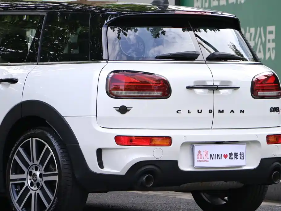 MINI CLUBMAN 2024 2023 Facelift 2.0T COOPER S Connoisseur