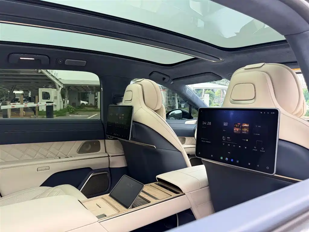 NIO ET9 2025 100kWh Signature Edition фото 19