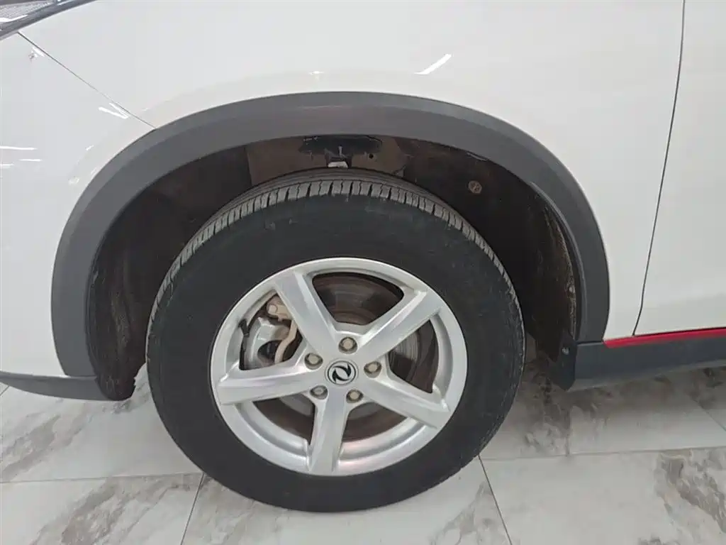 Dongfeng Fengguang Fengon 500 2022 2022 1.5L CVT Enjoyment Edition