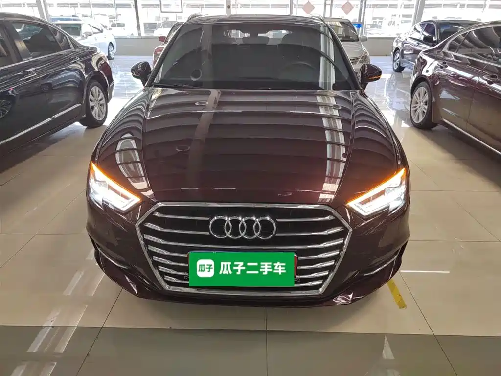 Audi A3 2017 Sportback 40 TFSI Style фото 3