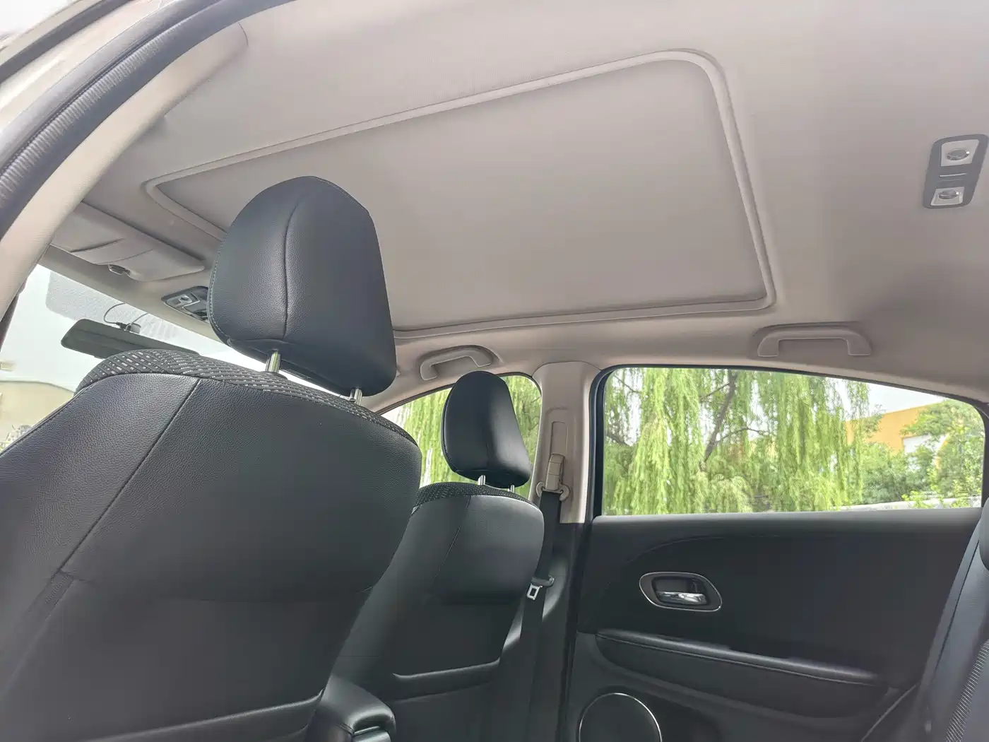 Honda Vezel 2015 2015 1.8L CVT FWD Luxury