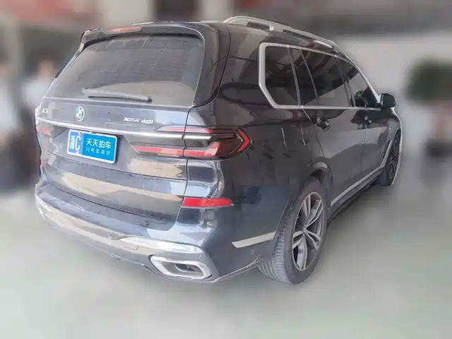 BMW X7 2023 xDrive40i Exclusive M Sport Package — фото 2