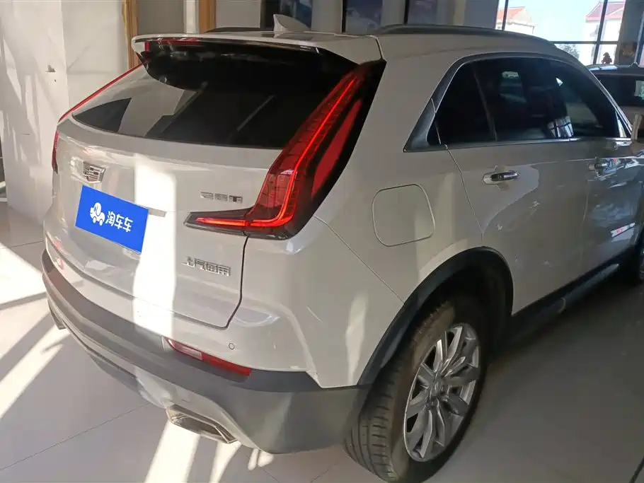 Cadillac XT4 2018 28T FWD Leading Edition фото 3